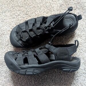NEW Women's Sz 9 Keen Newport H2 Black Sandals Outdoor Water